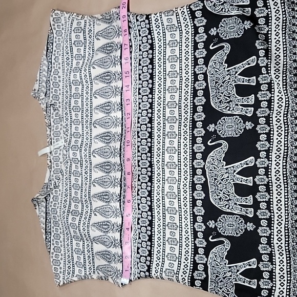 Live 4 Truth Size M Black and Cream Boho Paisley Pattern Blouse with Elephants - Picture 7 of 12